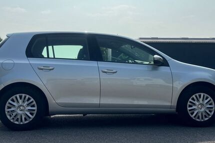 VW Golf 170.885 km 4.599 € Markgröningen 71706