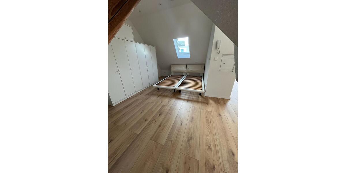 Dachgeschoßwohnung Magstadt - 1 Zimmer, 40 m&sup2;, 600&euro; | Angebot:26654947