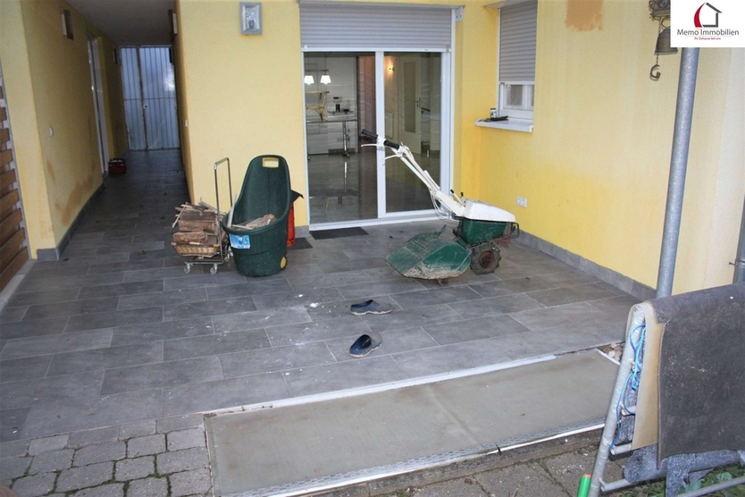 °°° GERÄUMIGE DOPPELHAUSHÄLFTE MIT EINBAUKÜCHE; TERRASSE UND KLEINEM GARTEN IN STUTENSEE °°° 6 zimmer