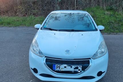Peugeot 208 176.000 km 2.800 &euro; Pforzheim 75173