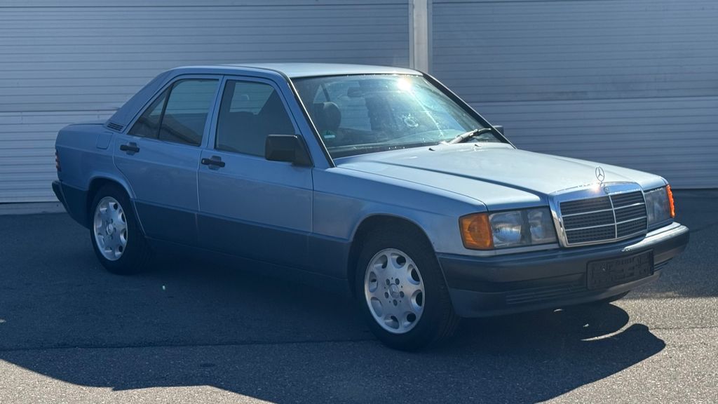 Mercedes-Benz 190 169.000 km 4.250 &euro; Bruchsal 76646