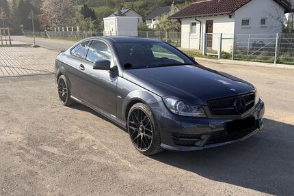 Mercedes-Benz C 180 139.000 km 14.900 &euro; Ostelsheim 75395