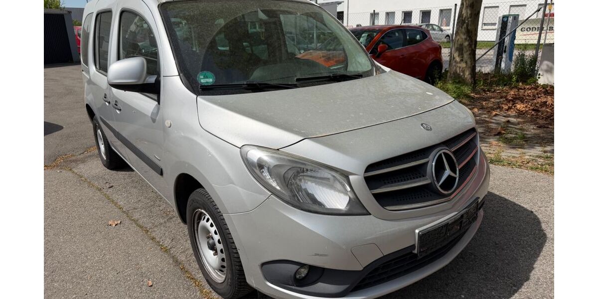 Mercedes-Benz Citan 196.000 km 7.999 &euro; Ditzingen 71254