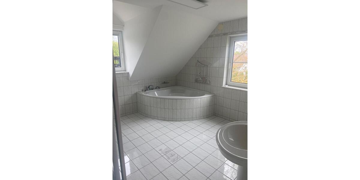 Einfamilienhaus Bad Liebenzell - 8 Zimmer, 286 m&sup2;, 870.000&euro; | Angebot:26737917
