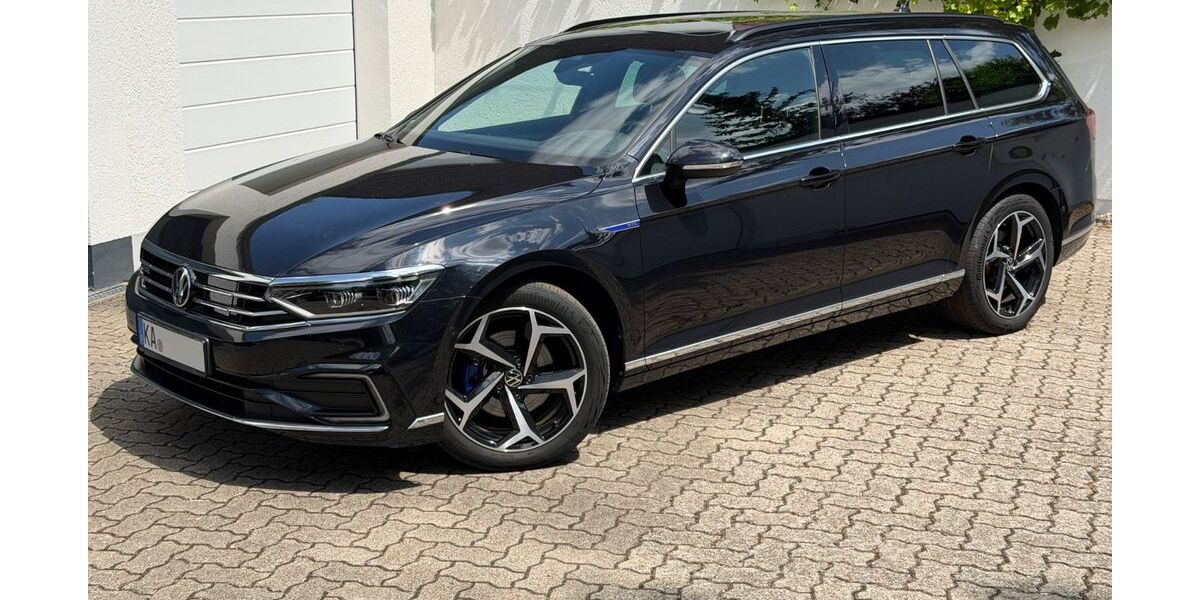VW Passat 121.500 km 25.600 &euro; Karlsruhe 76149