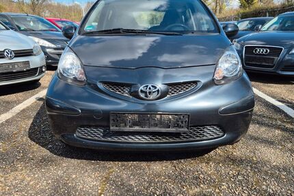 Toyota Aygo (X) 142.864 km 1.900 &euro; Karlsruhe 76137
