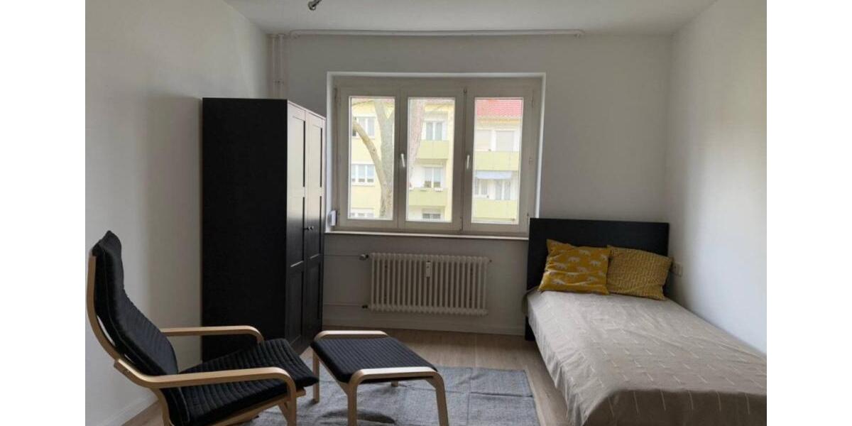 Etagenwohnung Karlsruhe Innenstadt-Ost - 4 Zimmer, 13 m&sup2;, 410&euro; | Angebot:25022173
