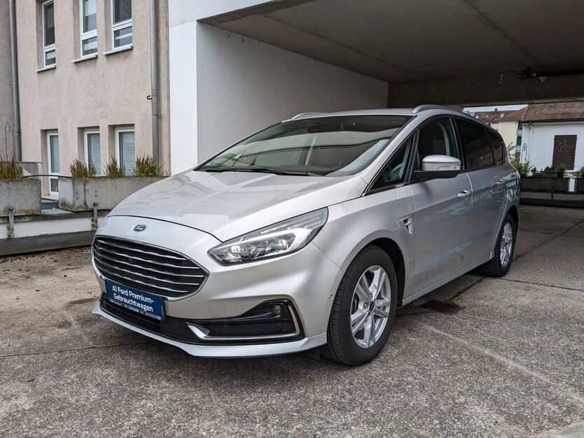 Ford S-Max 39.579 km 28.500 € Karlsruhe 76137