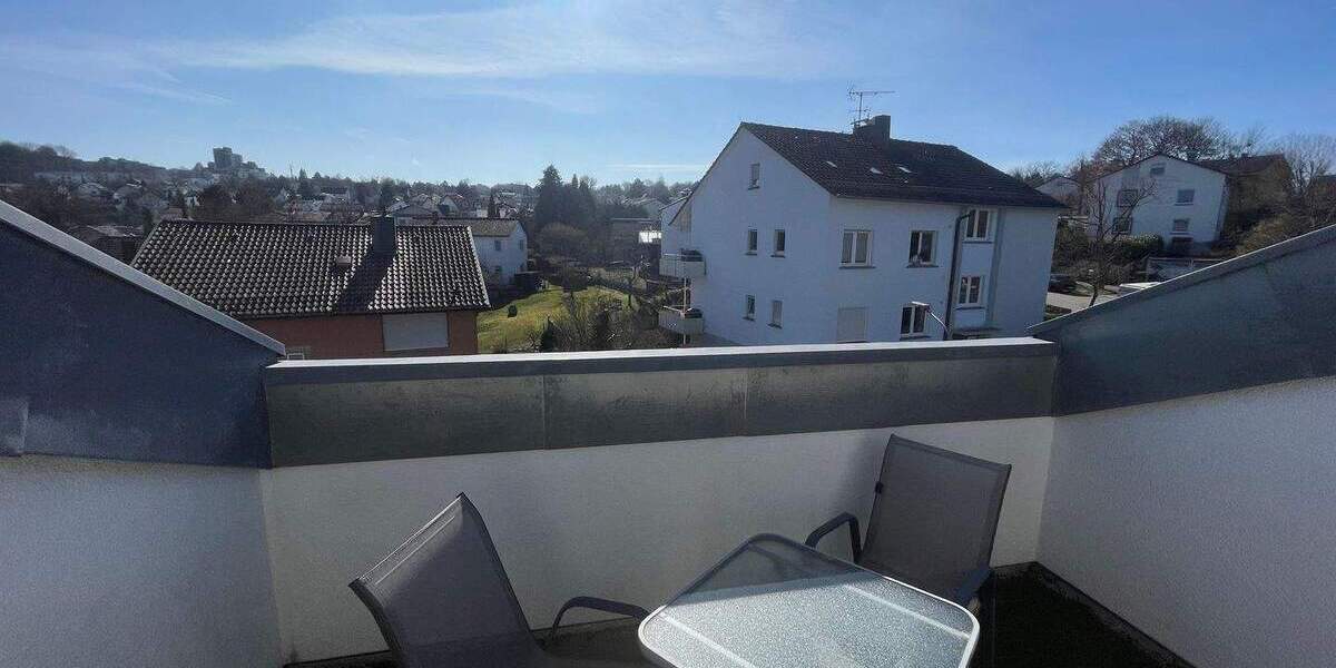 Wohnen über den Dächern: Helle 2-Zimmer-Wohnung mit Dachterrasse und Tiefgarage in Bestlage 2 zimmer