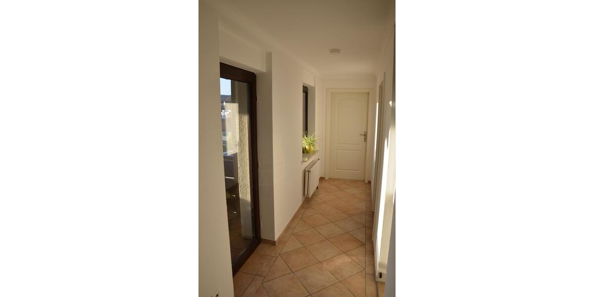 4-Zimmer Eigentumswohnung sowie 1-Zimmer Dachgeschosswohnung 5 zimmer