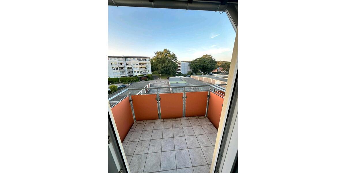 Etagenwohnung Sindelfingen - 3 Zimmer, 76 m&sup2;, 1.050&euro; | Angebot:26446598