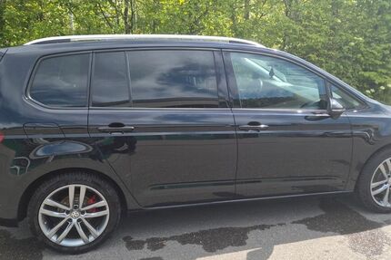 VW Touran 144.000 km 16.299 &euro; Calw-Hirsau 75365