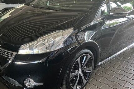 Peugeot 208 24.500 km 9.790 &euro; Karlsruhe 76185