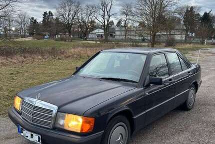 Mercedes-Benz 190 129.000 km 8.000 &euro; Stutensee 76297