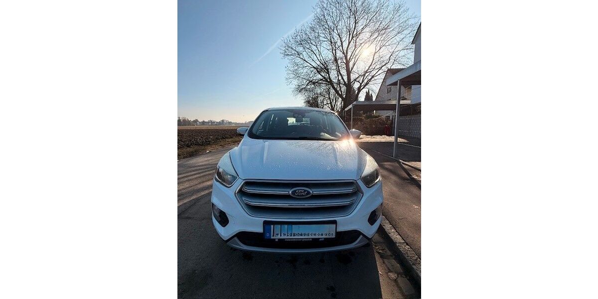 Ford Kuga 119.000 km 9.300 &euro; Pfinztal 76327