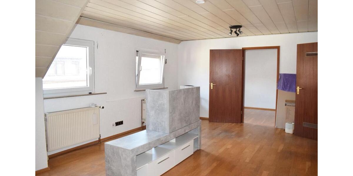 Etagenwohnung Pforzheim Nordstadt - 3 Zimmer, 71 m&sup2;, 240.000&euro; | Angebot:26672313