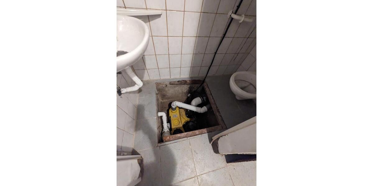 Große Wohnung ca. 100qm-Mietrabatt gegen Sanierung 4 zimmer