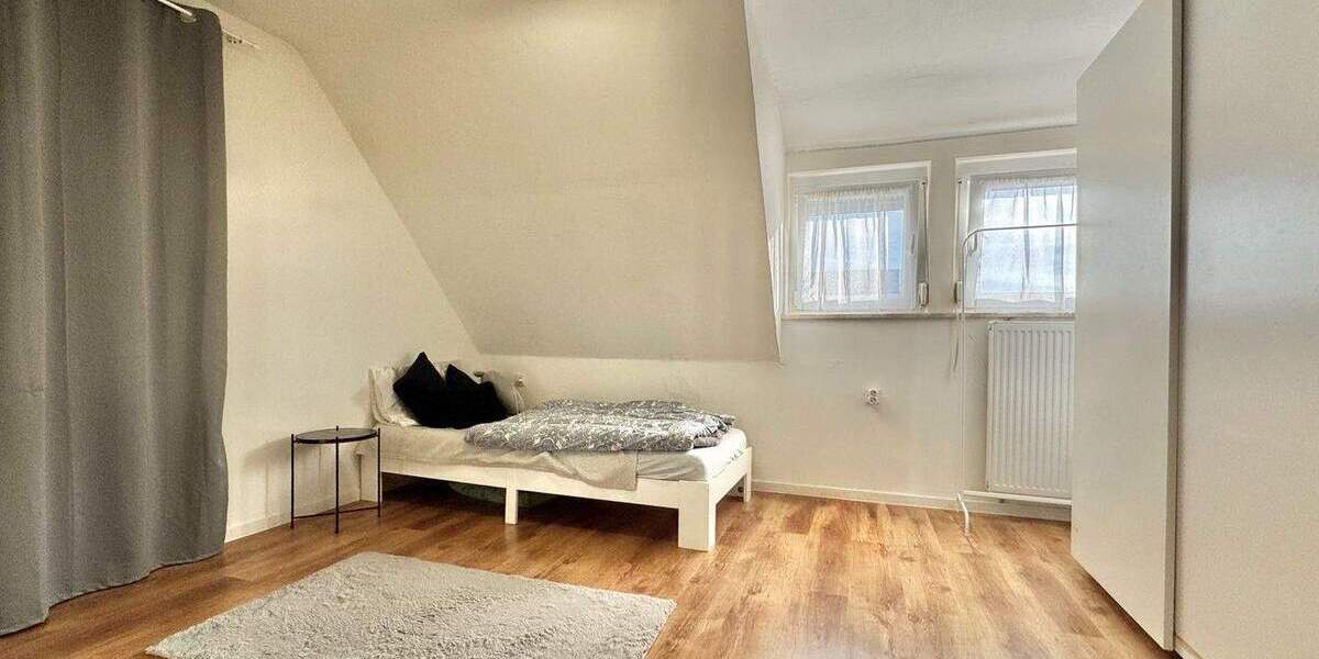 Mehrfamilienhaus, Wohnhaus Oberderdingen - 5 Zimmer, 130 m&sup2;, 395.000&euro; | Angebot:25846247