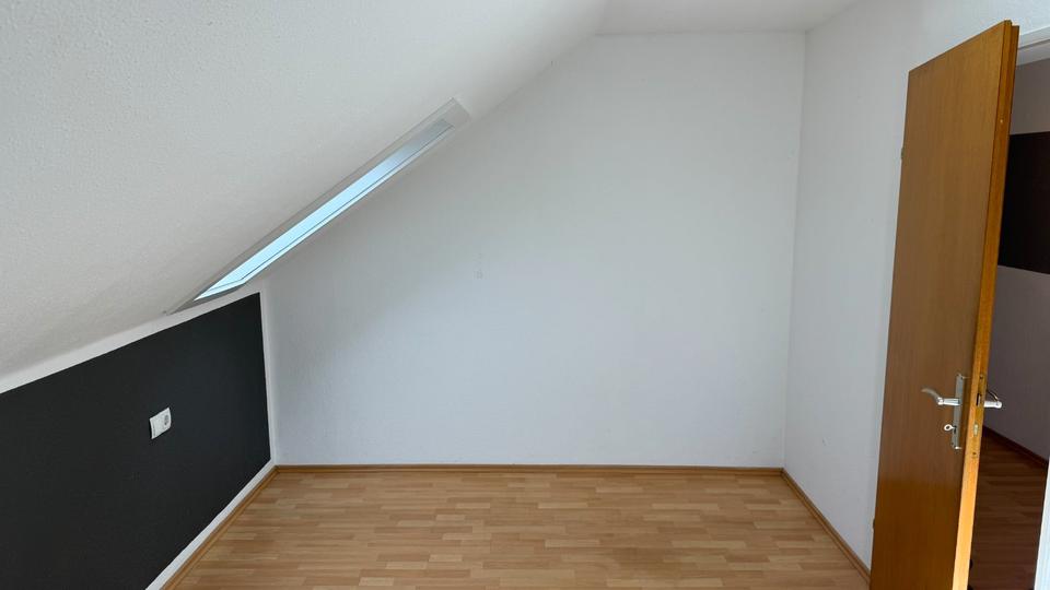 Dachgeschoßwohnung Mühlacker - 2 Zimmer, 55 m&sup2;, 620&euro; | Angebot:26237164