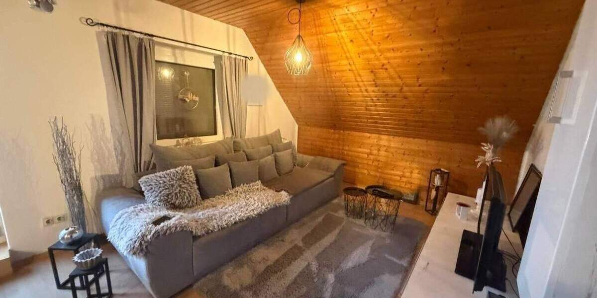 2 Familienhaus in Effringen zu verkaufen. 7 zimmer