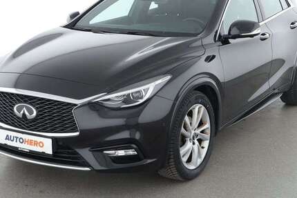 INFINITI Q30 76.228 km 17.590 € Stuttgart 70195