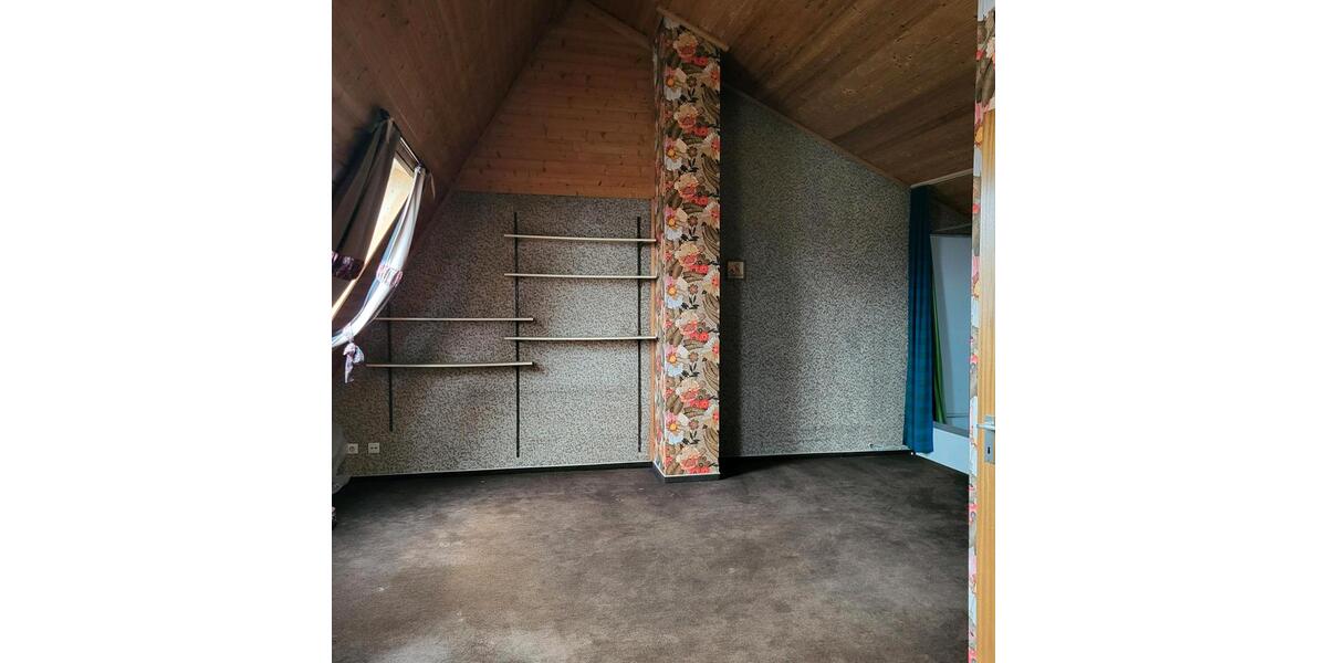 REIHENHAUS Einfamilienhaus Leonberg, 148m2 Wfl, 2 Garagenplätze 6 zimmer