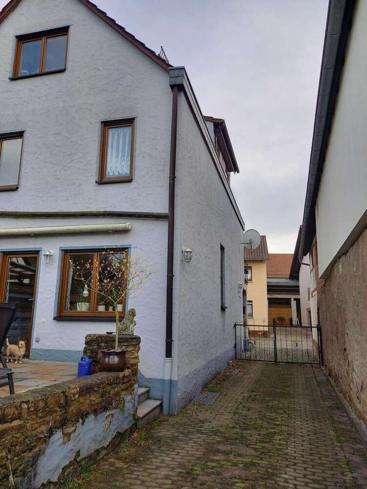 Haus zum Kaufen in Bretten 690.000 € 220 m²