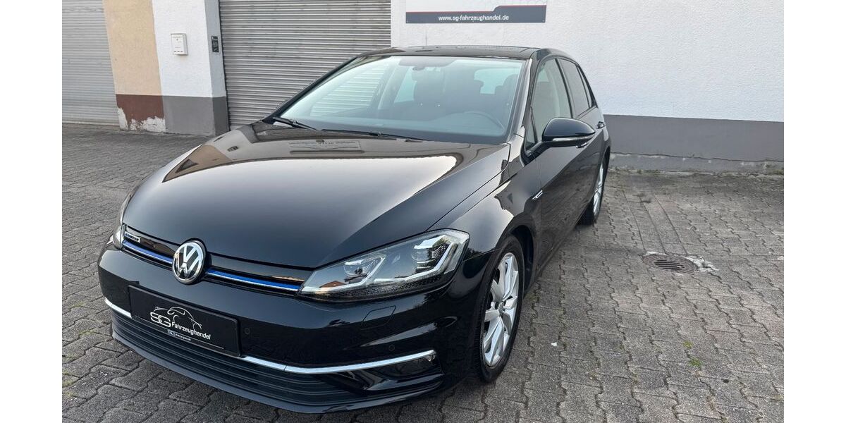 VW Golf 74.500 km 16.490 € Karlsdorf 76689