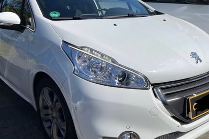 Peugeot 208 58.000 km 8.999 &euro; Ditzingen 71254