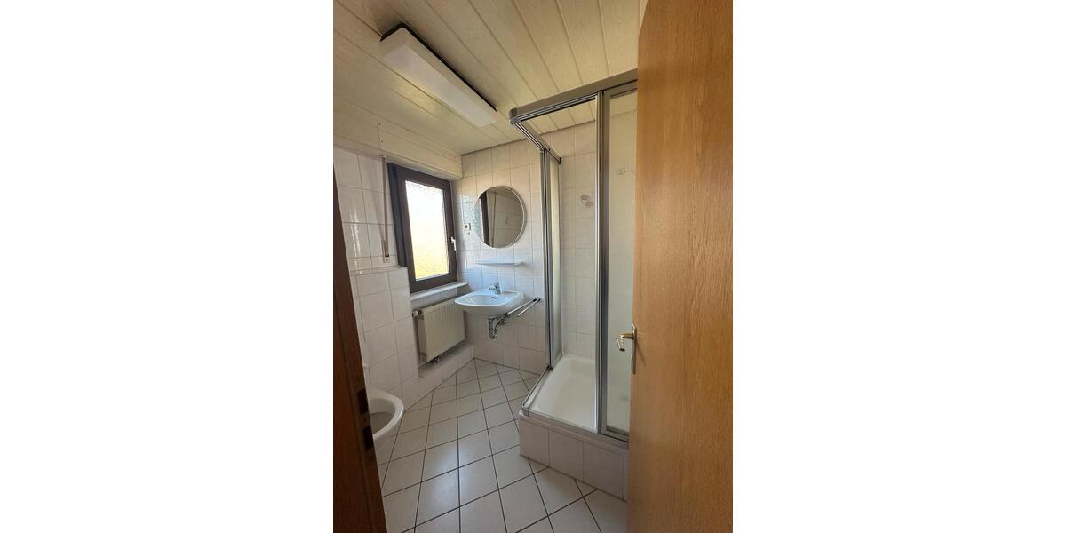 Monteur und Studenten UnterkunftZimmer 4 zimmer