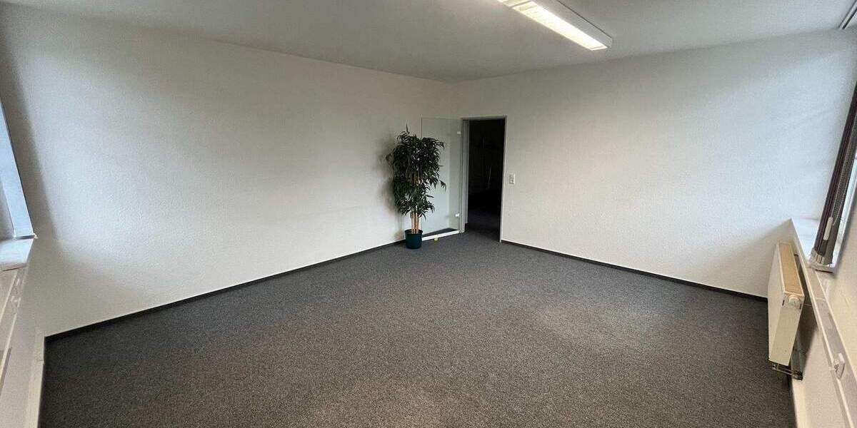 Gewerbeobjekt Karlsruhe Neureut - 7 Zimmer, 160 m&sup2;, 1.950&euro; | Angebot:25796987