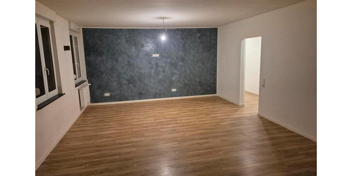 Etagenwohnung Pforzheim Weststadt - 3 Zimmer, 86 m&sup2;, 1.100&euro; | Angebot:25363227