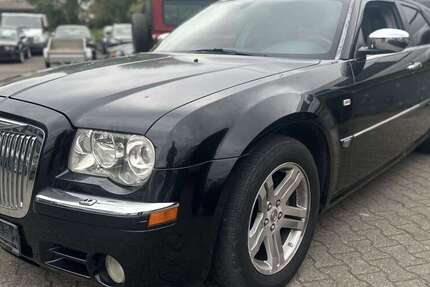 Chrysler 300C 265.000 km 2.400 &euro; Kraichtal 76703