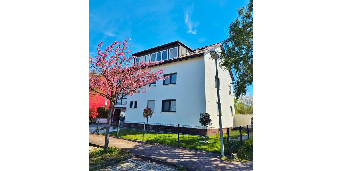 Etagenwohnung Karlsruhe Südstadt - 4 Zimmer, 95 m&sup2;, 1.450&euro; | Angebot:26326742