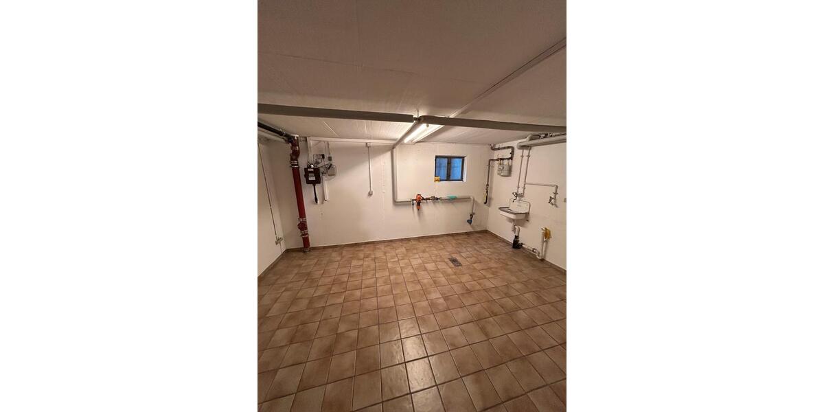 Reihenhaus Ditzingen - 5.5 Zimmer, 120 m&sup2;, 1.800&euro; | Angebot:25646253