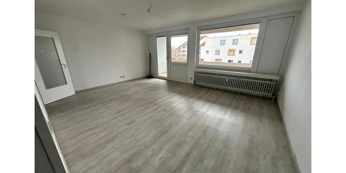KA-Durlach 1 ZKB mit gr. Balkon, EBK, Stellplatz, Kellerabteil 1 zimmer