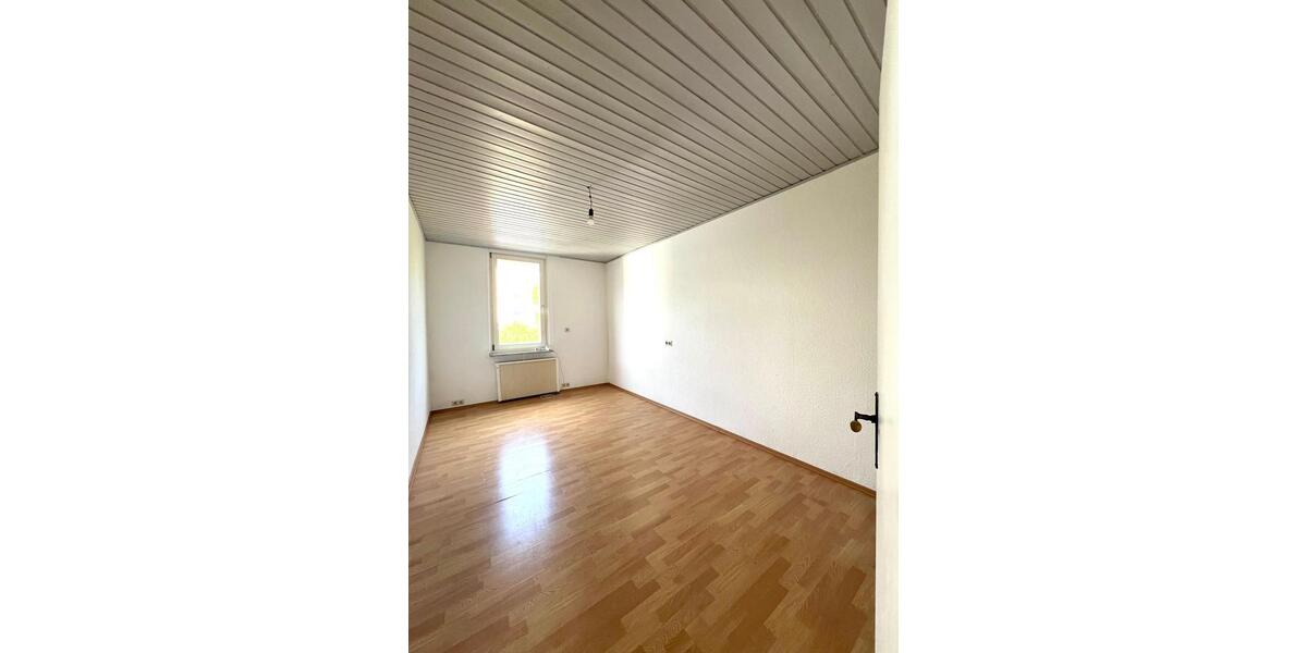 Etagenwohnung Pforzheim Brötzingen - 3.5 Zimmer, 89 m&sup2;, 920&euro; | Angebot:26563727