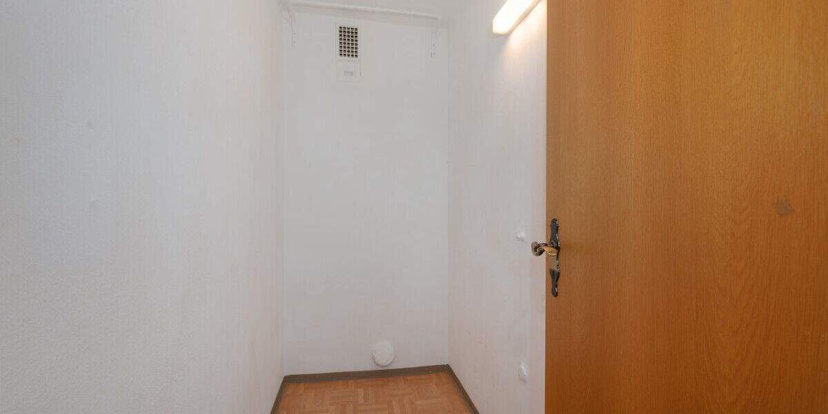 Etagenwohnung Pforzheim Buckenberg - 2 Zimmer, 64 m&sup2;, 198.000&euro; | Angebot:24860407