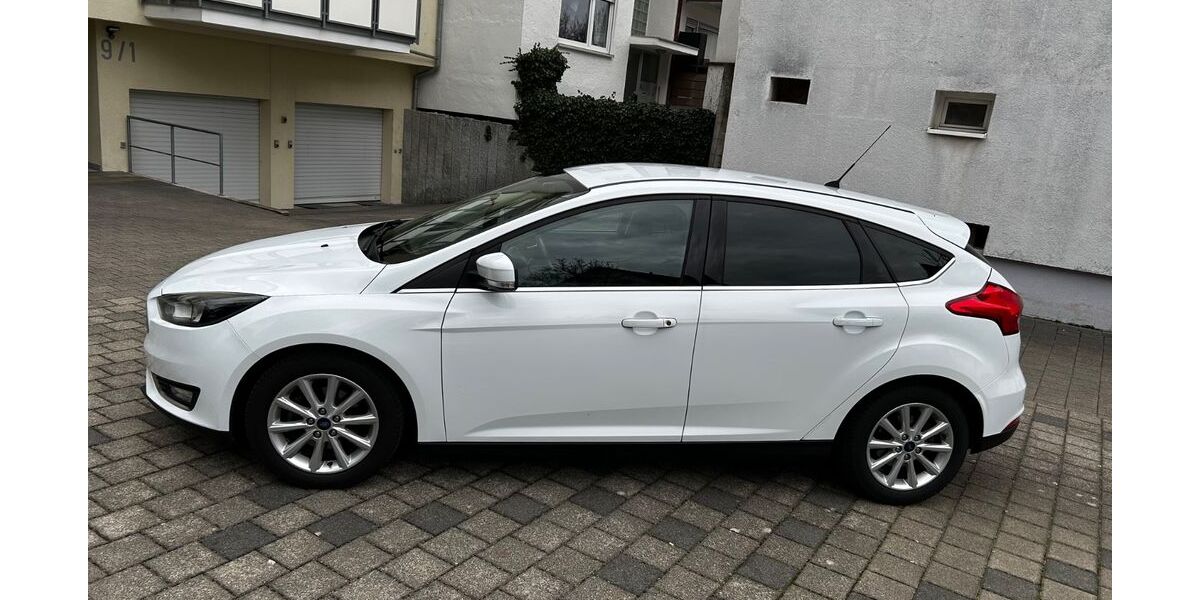 Ford Focus 112.000 km 6.800 &euro; Gerlingen 70839