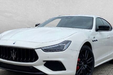 Maserati Ghibli 19.000 km 54.999 &euro; Karlsruhe 76187