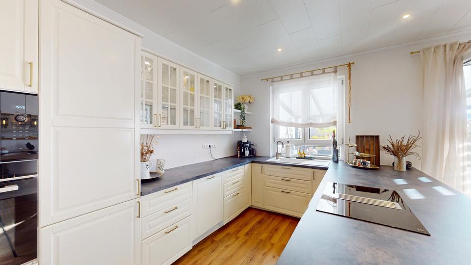 Erdgeschoßwohnung Kraichtal - 6 Zimmer, 208 m&sup2;, 385.000&euro; | Angebot:27120859