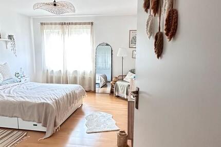 Moderne 2-Zimmer-Wohnung mit Balkon in 77815 Bühl zimmer