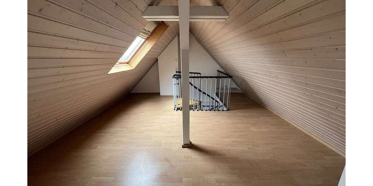 Etagenwohnung Pforzheim Nordstadt - 3 Zimmer, 75 m&sup2;, 125.000&euro; | Angebot:27656528