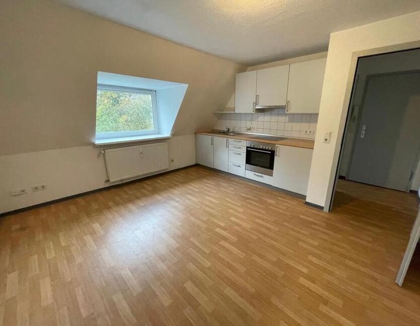 Frisch renovierte 2-Zimmer-Wohnung in Ettlingen – provisionsfrei! zimmer