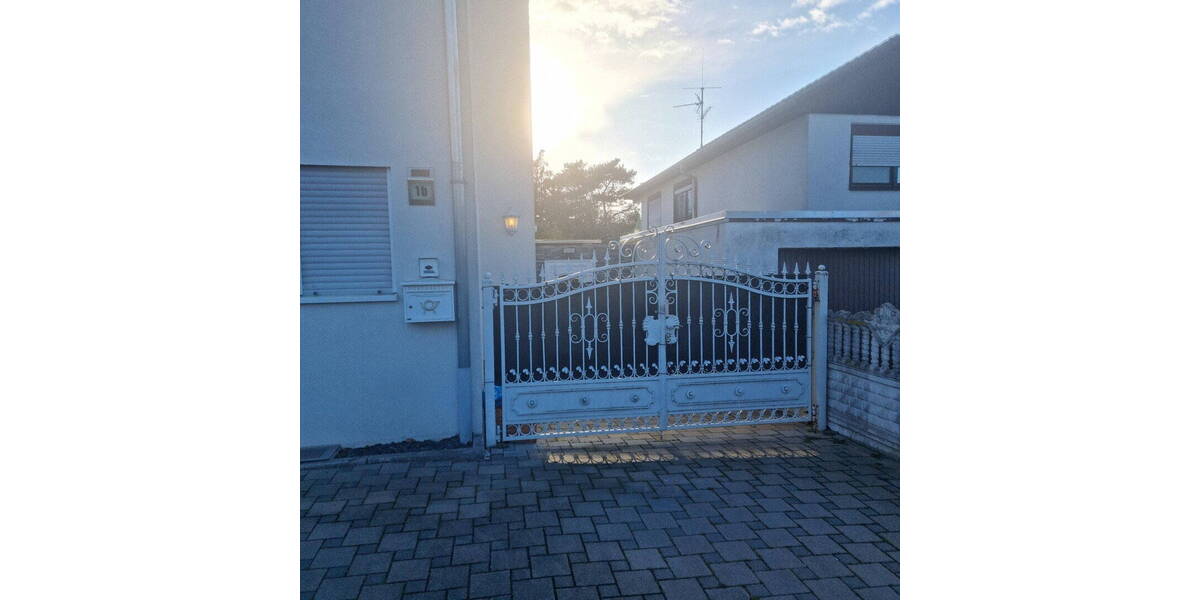 Doppelhaushälfte Pforzheim Nordweststadt - 7 Zimmer, 161 m&sup2;, 565.000&euro; | Angebot:26213556