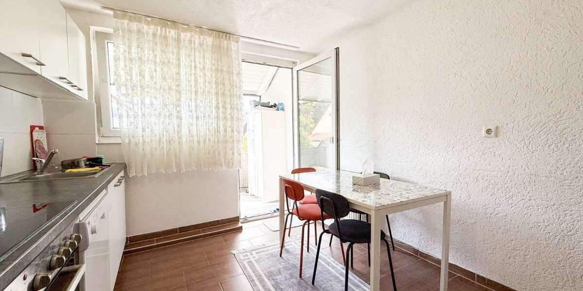 Modernisiertes 4-Familienhaus fußläufig zur S-Bahn 1 zimmer