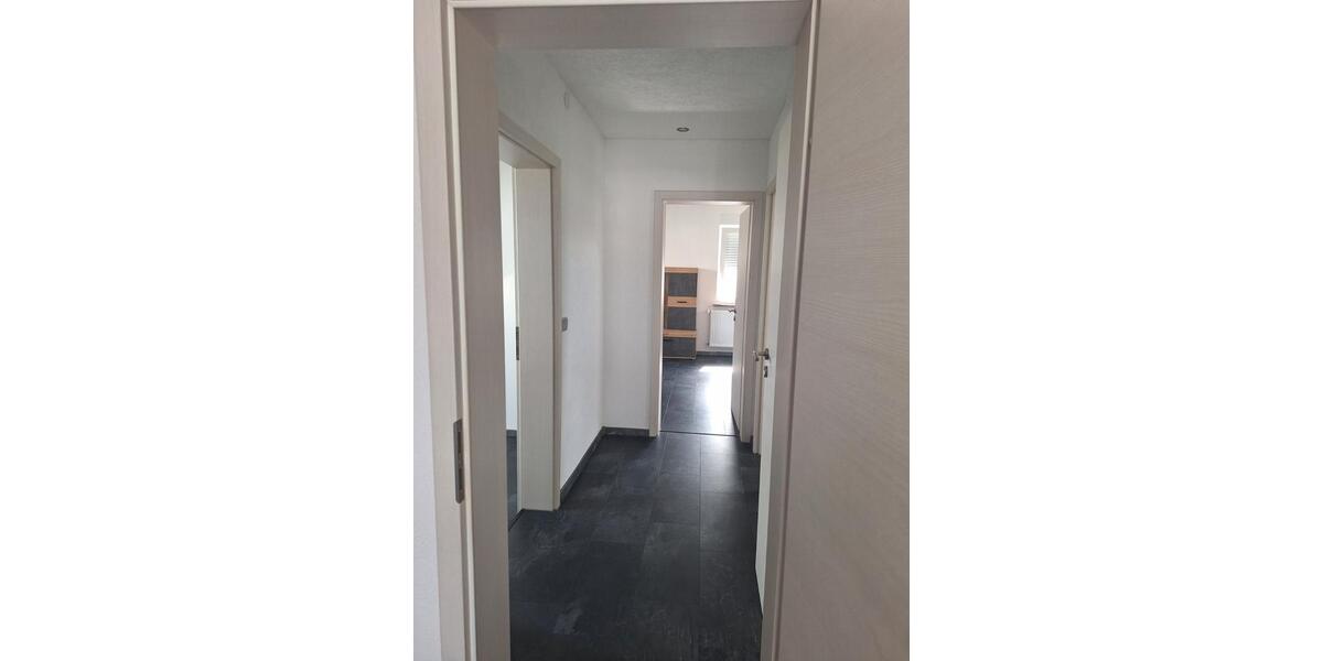 Dachgeschoßwohnung Bretten - 3 Zimmer, 80 m&sup2;, 900&euro; | Angebot:26022406