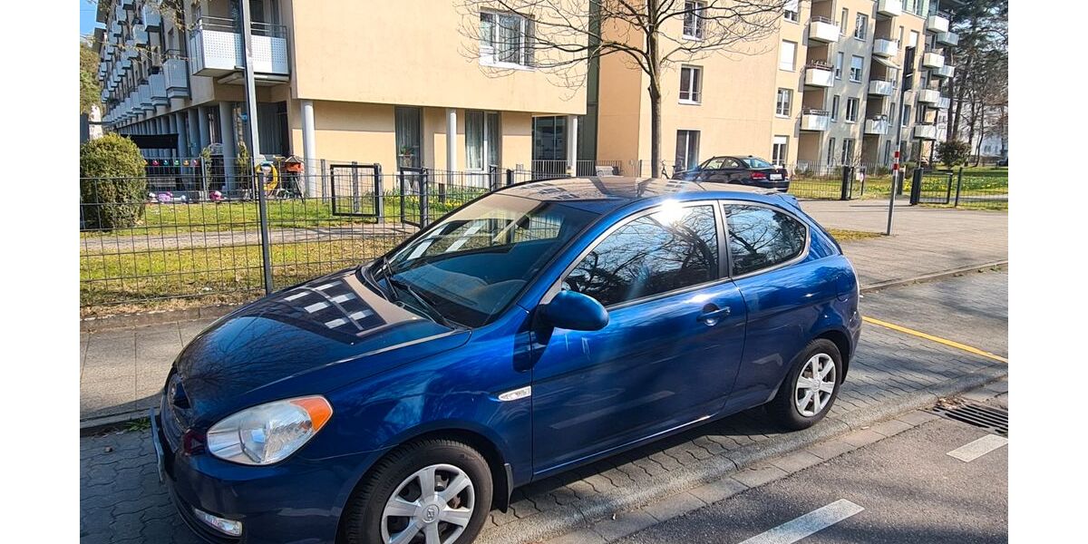 Hyundai Accent 170.236 km 1.490 &euro; Karlsruhe 76133