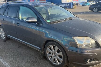 Toyota Avensis 153.000 km 2.299 € Sindelfingen 71065