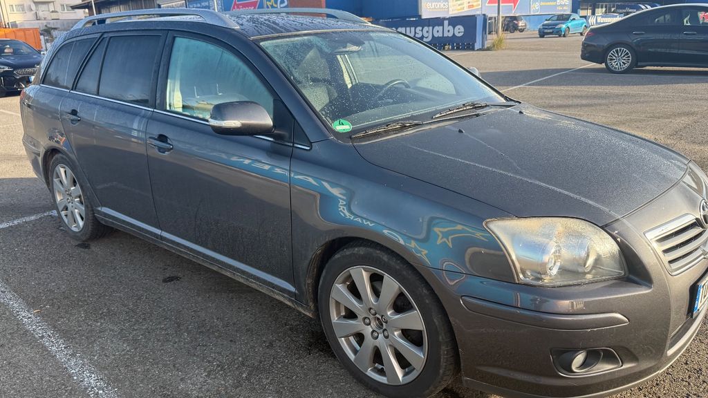 Toyota Avensis 153.000 km 2.299 € Sindelfingen 71065